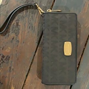 Michael Kors black wristlet